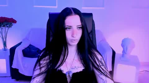 Snapshot of monicalowes chatting on July 28, 2026, 7:37 am monicalowes online show from July 28, 2026, 7:37 am