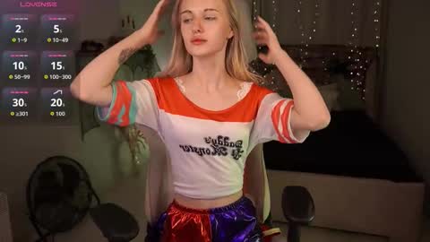  Monica  online show from November 2, 2025, 5:32 am