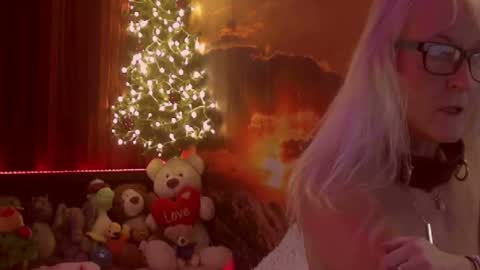 Snapshot of monicutex chatting on December 22, 2024, 6:28 am Monika online show from December 22, 2024, 6:28 am