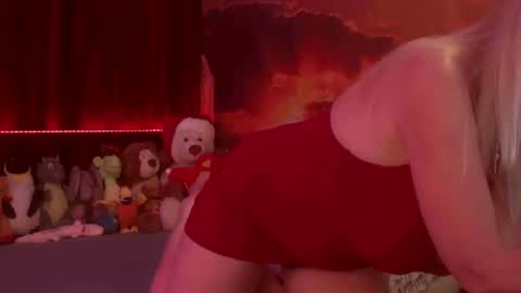 Snapshot of monicutex chatting on January 31, 2025, 3:20 am Monika online show from January 31, 2025, 3:20 am