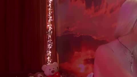 Snapshot of monicutex chatting on December 1, 2025, 2:16 am Monika online show from December 1, 2025, 2:16 am