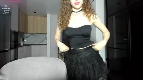 moniii_dolly online show from July 4, 2026, 5:52 pm