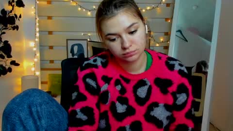 Snapshot of monika_youu chatting on February 25, 2026, 1:54 pm Monika online show from February 25, 2026, 1:54 pm