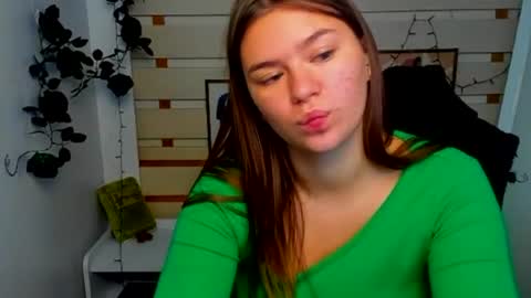 Snapshot of monika_youu chatting on July 9, 2026, 9:57 am Monika online show from July 9, 2026, 9:57 am