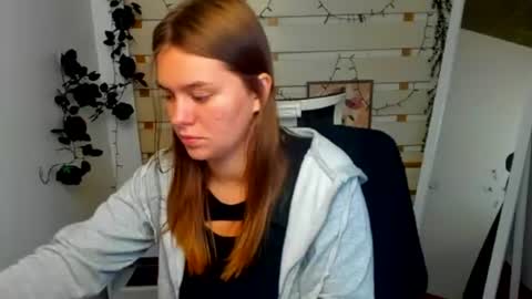 Snapshot of monika_youu chatting on July 10, 2026, 3:25 pm Monika online show from July 10, 2026, 3:25 pm