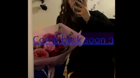 Snapshot of monika_youu chatting on July 17, 2026, 6:42 am Monika online show from July 17, 2026, 6:42 am