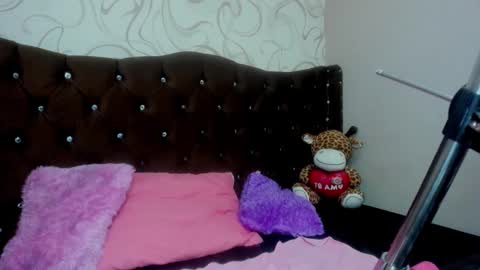 Monica online show from October 13, 2025, 3:45 pm