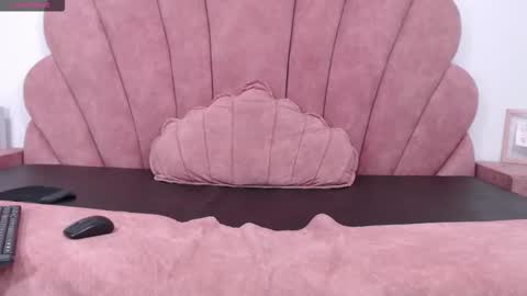 Linda Darling online show from December 3, 2025, 4:38 pm