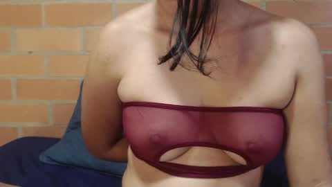 Snapshot of montserrat_jay chatting on April 29, 2026, 1:48 pm Luisa online show from April 29, 2026, 1:48 pm