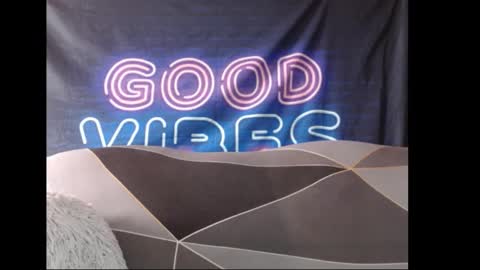 im Model Independent     you can support me with a followtip and thumbs up please its important for  you online show from February 23, 2026, 8:12 am