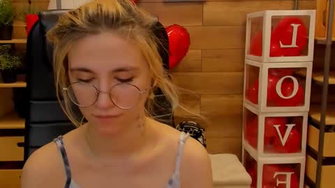 Katrin online show from February 24, 2025, 8:03 pm