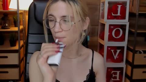 Katrin online show from February 28, 2025, 7:14 pm