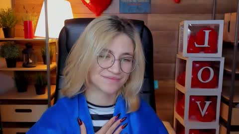 Katrin online show from March 2, 2025, 4:17 am