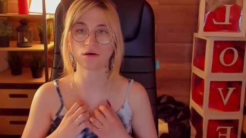 Katrin online show from March 9, 2025, 5:22 am