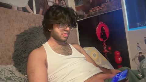 Snapshot of moon189049 chatting on January 16, 2025, 12:53 pm moon online show from January 16, 2025, 12:53 pm