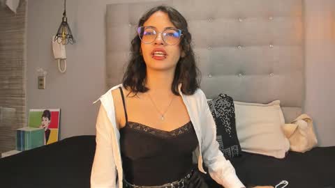 Elizabeth  online show from November 18, 2025, 8:46 pm