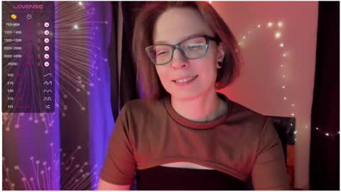 Snapshot of moon__girl chatting on February 21, 2025, 7:10 pm Roxy online show from February 21, 2025, 7:10 pm