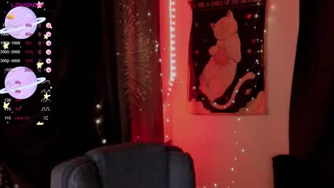 Snapshot of moon__girl chatting on September 14, 2025, 6:40 pm Roxy online show from September 14, 2025, 6:40 pm