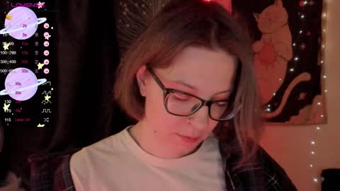 Snapshot of moon__girl chatting on November 18, 2025, 8:35 pm Roxy online show from November 18, 2025, 8:35 pm