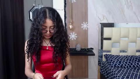 moon_and_fire_ online show from January 12, 2026, 5:56 am