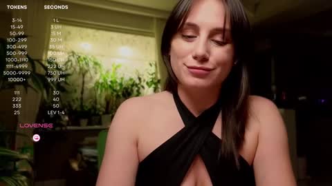 Luna  online show from December 13, 2024, 1:44 pm