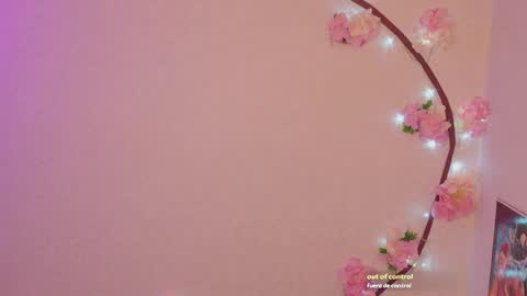 Snapshot of moon_eyess chatting on April 28, 2026, 1:37 am Im a independent model Welcome online show from April 28, 2026, 1:37 am
