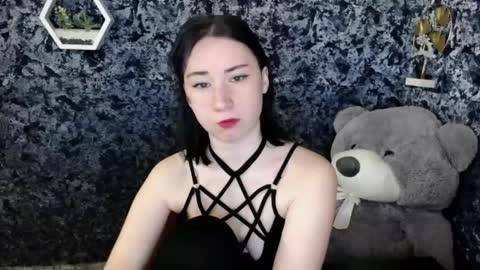 Snapshot of moon_foxy_ chatting on April 22, 2026, 7:48 pm Diana online show from April 22, 2026, 7:48 pm