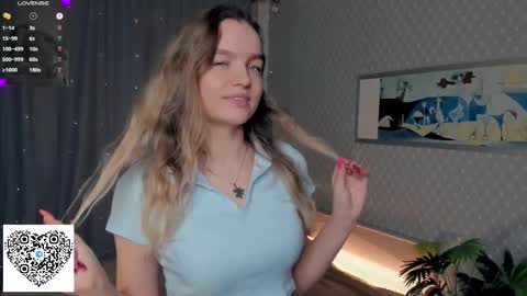 moon_puzzles online show from December 3, 2025, 7:23 pm