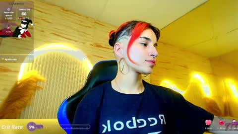 Snapshot of moon_red_r chatting on May 22, 2026, 12:44 pm Moon online show from May 22, 2026, 12:44 pm