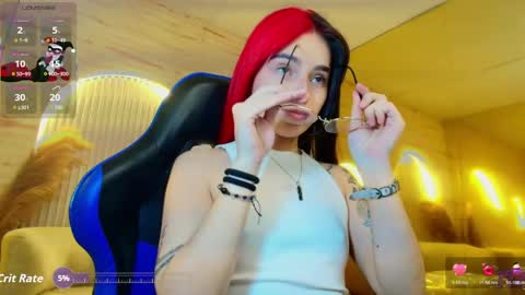 Snapshot of moon_red_r chatting on May 31, 2026, 1:07 pm Moon online show from May 31, 2026, 1:07 pm