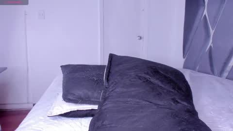 Luna  online show from February 11, 2025, 10:07 pm