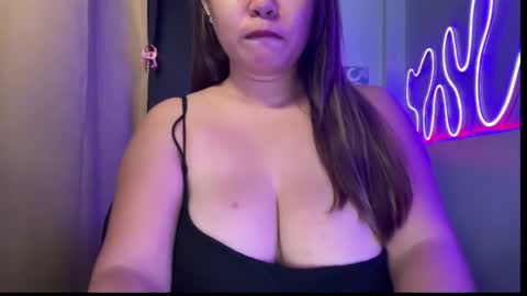 moona_luna21 online show from October 5, 2025, 7:01 pm