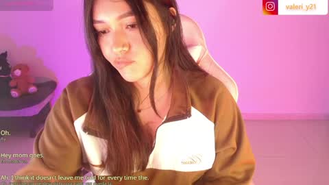 Snapshot of moonbella_bell chatting on May 10, 2026, 3:12 am bell online show from May 10, 2026, 3:12 am