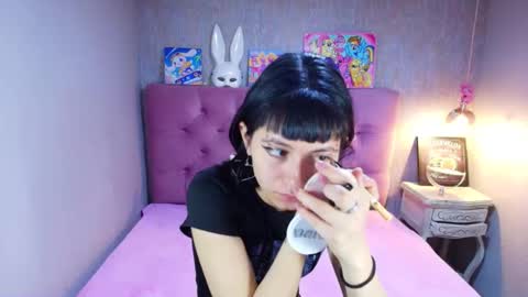 Snapshot of mooncharlotte chatting on May 23, 2026, 5:39 pm Charlotte online show from May 23, 2026, 5:39 pm