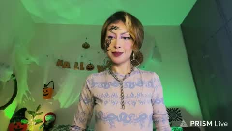 Snapshot of mooncinna chatting on November 1, 2025, 10:23 pm Cinna online show from November 1, 2025, 10:23 pm