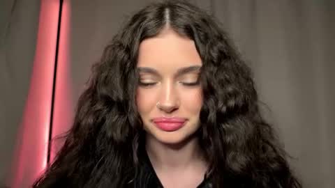 moonfaairy online show from March 11, 2026, 7:53 pm