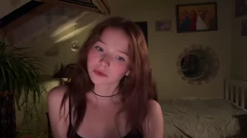 Snapshot of moonfaced_ chatting on August 1, 2026, 6:40 pm Ann online show from August 1, 2026, 6:40 pm