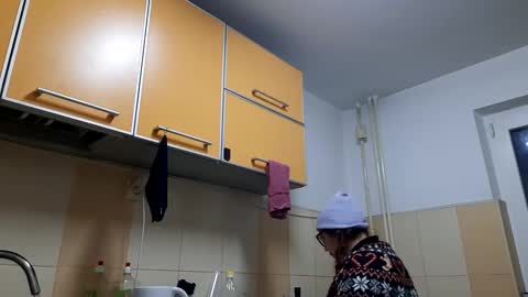 MoonFox  online show from January 12, 2026, 2:17 am