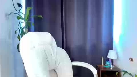 Snapshot of moonie_baddie31 chatting on September 9, 2025, 5:12 pm moonie_baddie31 online show from September 9, 2025, 5:12 pm