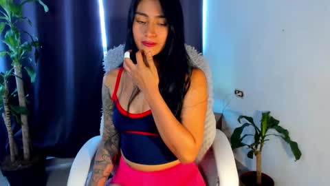 Snapshot of moonie_baddie31 chatting on October 6, 2025, 6:38 pm moonie_baddie31 online show from October 6, 2025, 6:38 pm