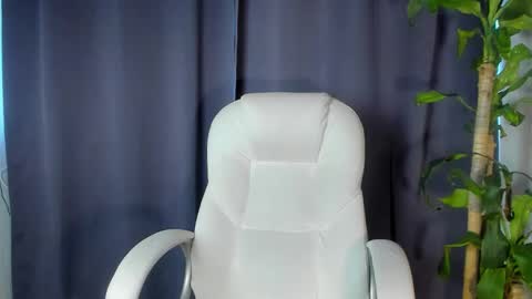 Snapshot of moonie_baddie31 chatting on January 6, 2026, 8:12 pm moonie_baddie31 online show from January 6, 2026, 8:12 pm