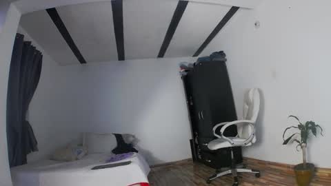 Snapshot of moonie_baddie31 chatting on February 25, 2026, 4:05 pm moonie_baddie31 online show from February 25, 2026, 4:05 pm