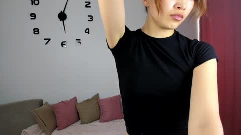 Snapshot of mooniriss chatting on July 25, 2026, 7:28 am Melisa online show from July 25, 2026, 7:28 am
