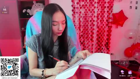 Snapshot of moonlady_ chatting on February 24, 2025, 11:19 pm MOON online show from February 24, 2025, 11:19 pm