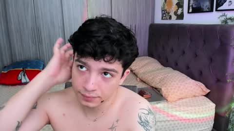 Snapshot of moonlight_baee chatting on September 23, 2025, 5:38 pm Clove online show from September 23, 2025, 5:38 pm