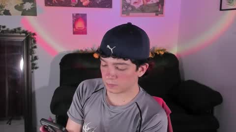 Snapshot of moonlight_baee chatting on February 3, 2026, 6:22 am Clove online show from February 3, 2026, 6:22 am