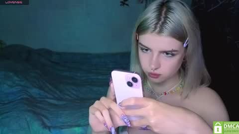 Snapshot of moonlight_grace chatting on May 23, 2026, 4:11 pm Im Grace 3 online show from May 23, 2026, 4:11 pm
