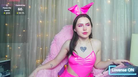 Snapshot of moonlight_sonataa chatting on January 17, 2026, 10:42 am moonlight_sonataa online show from January 17, 2026, 10:42 am