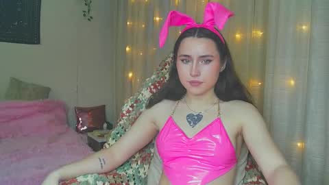 Snapshot of moonlight_sonataa chatting on February 4, 2026, 12:11 pm moonlight_sonataa online show from February 4, 2026, 12:11 pm