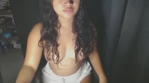 Snapshot of moonlight_xxx chatting on January 11, 2026, 7:24 am moon online show from January 11, 2026, 7:24 am